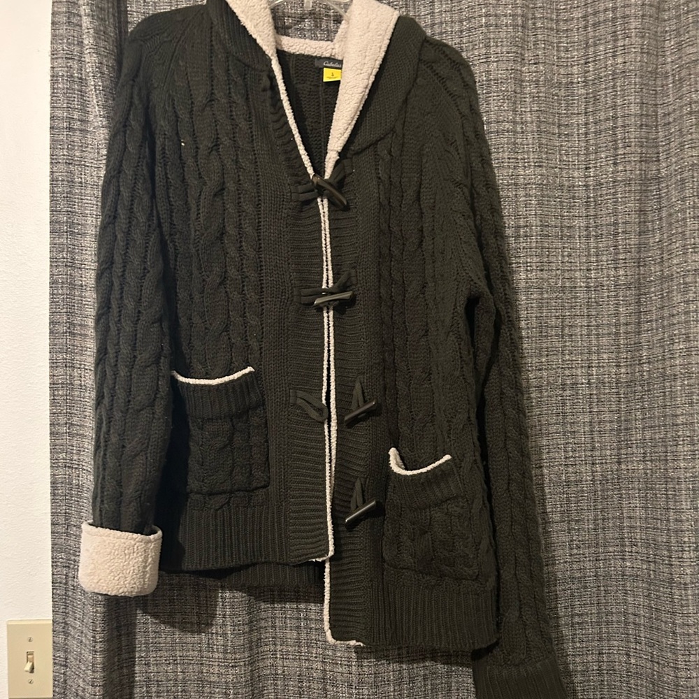Cabelas brand Sherpa hooded sweater